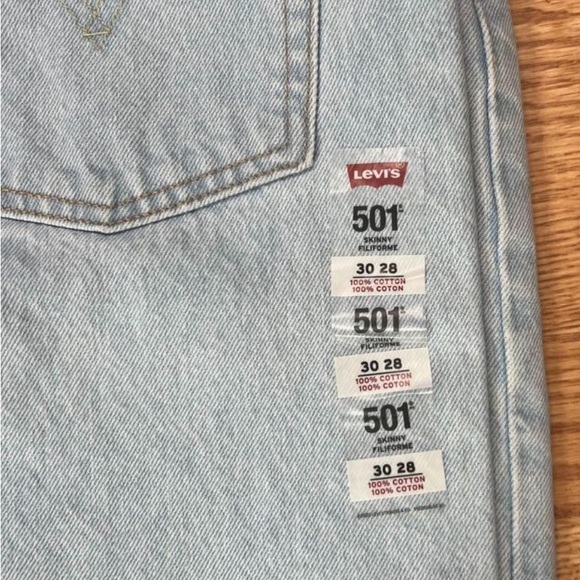 Levi’s 501 - Picture 1 of 3